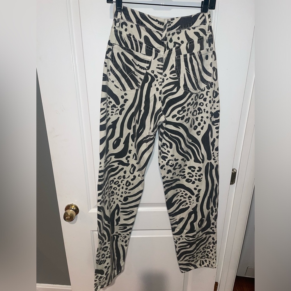 New High Waisted Curbside Heel in Animal Tracks MOTHER Size 25 Animal Tracks 🦓 - Picture 12 of 16